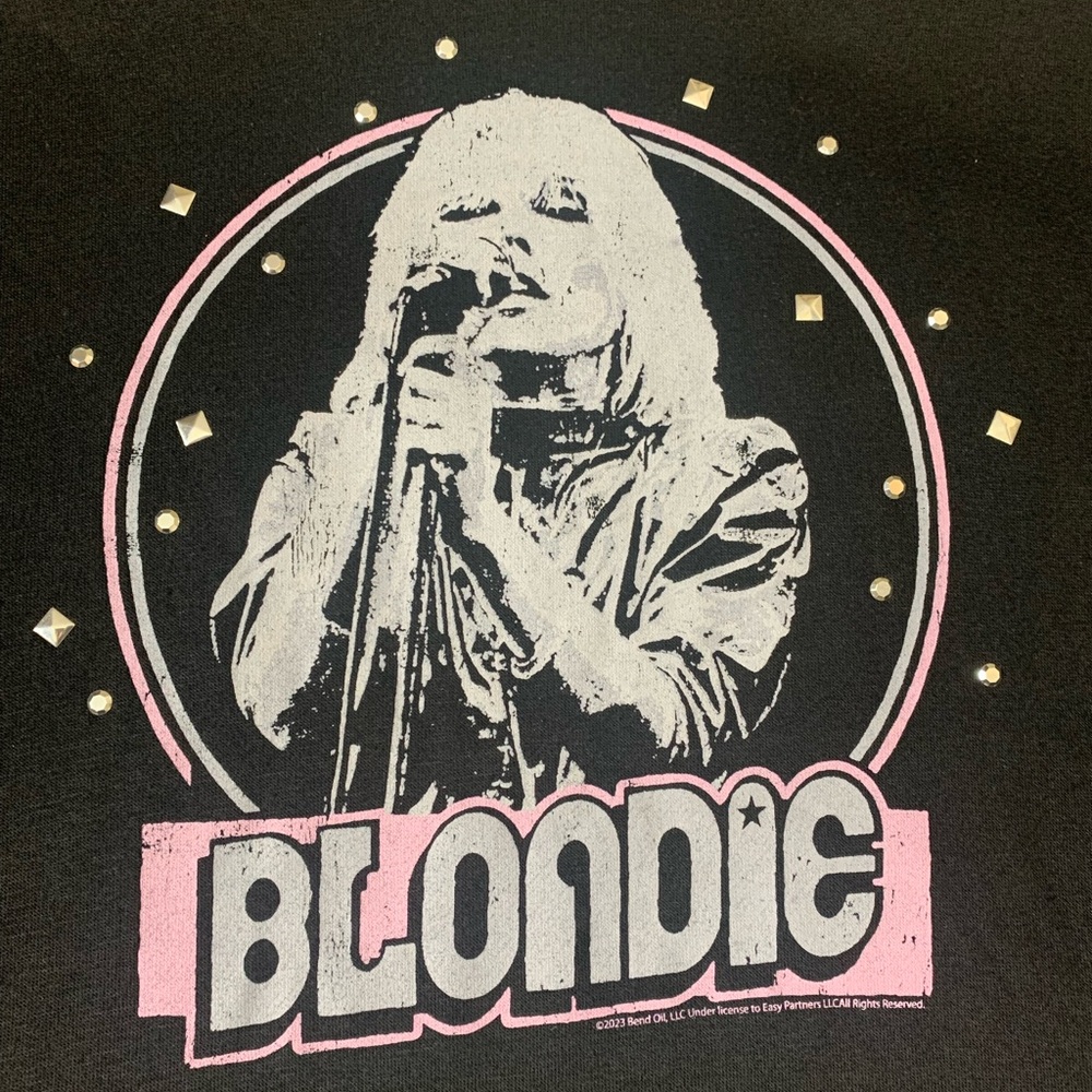 💫HP‼️💫 NWT VINYL ICONS Blondie Studded Chain Fringe Graphic Sweatshirt, Medium